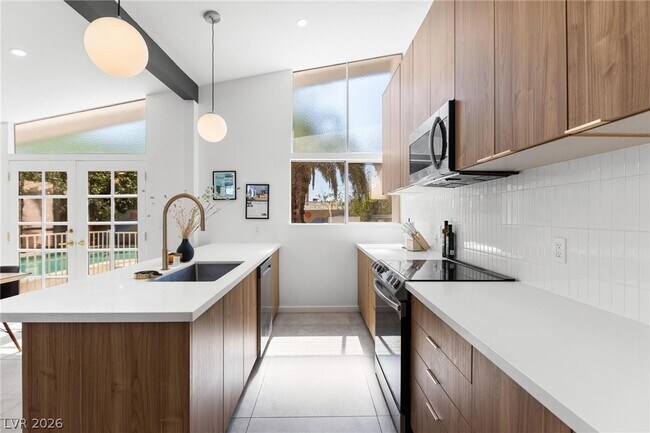 Building Photo - 1607 Pawnee Dr