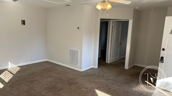 Building Photo - WINTER MOVE-IN SPECIAL: $750 OFF 1st MONTH'S RENT!**