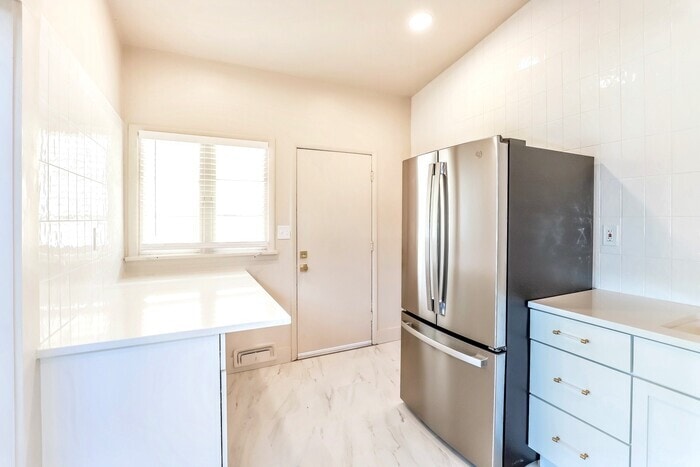 Building Photo - 2608 W Paseo Blvd