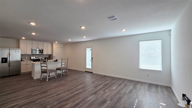 Building Photo - 40934 Seasoned Oak Ln