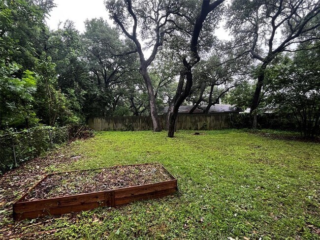 Building Photo - 5101 Meadow Creek Cove