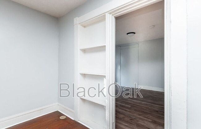 Building Photo - 917 Watt St