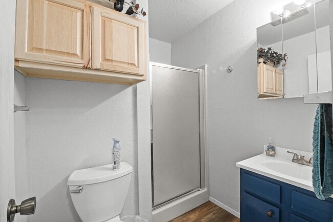 Building Photo - 103 Racquet Pl