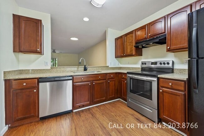 Building Photo - 1005 Summerhaven Pl