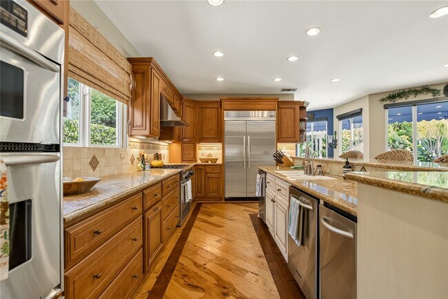 Building Photo - 1746 N Vallejo Way