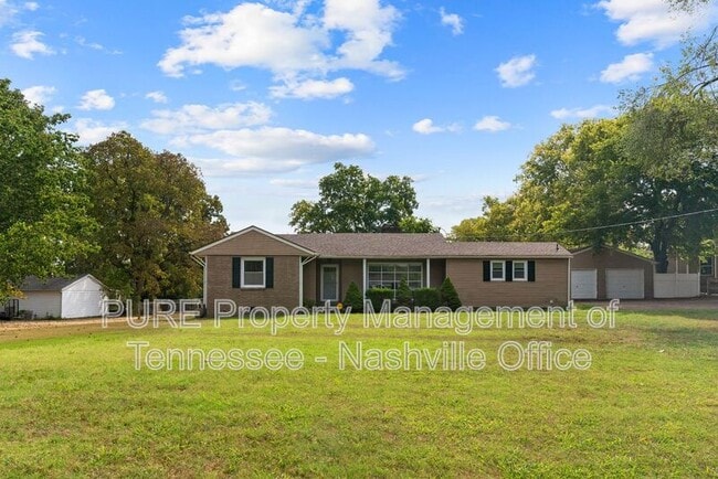 Building Photo - 4402 Saunders Ave