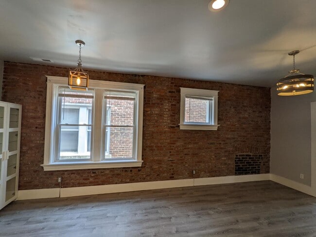 Building Photo - 4227 Botanical Ave