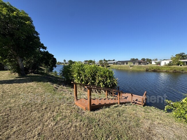 Building Photo - 2379 Conway Blvd