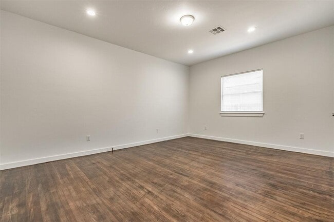 Building Photo - 1221 NW 31st St