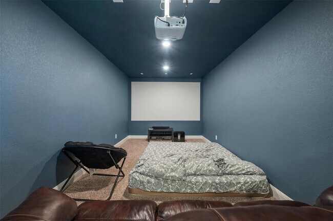 Building Photo - 15613 Cabrillo Way