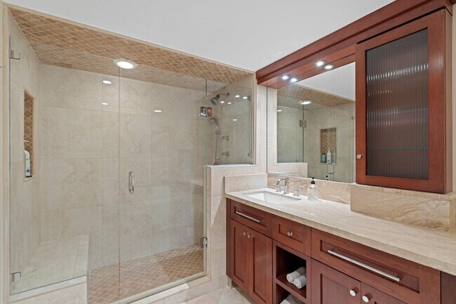 Building Photo - 5380 N Ocean Dr