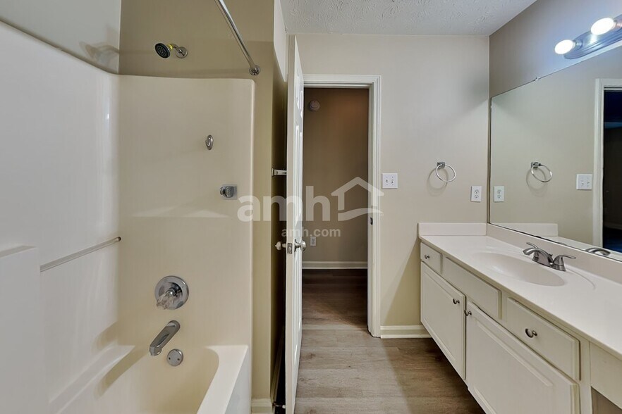 Building Photo - 4701 Gold Mine Dr