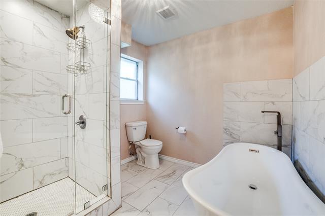 Building Photo - 15211 Meandering Way