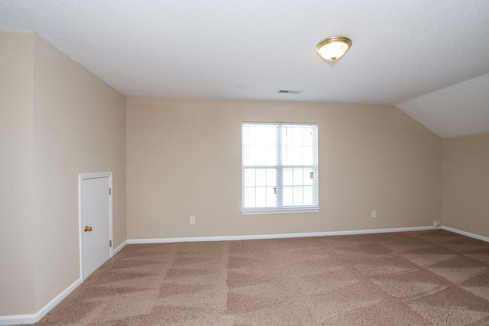Building Photo - 326 McGinn Grove Dr