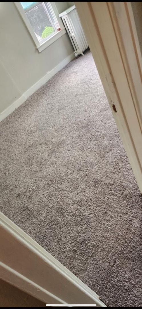 Building Photo - Large 4 bedroom Colonial- Section 8 Accepted- NO DEPOSIT SPECIAL