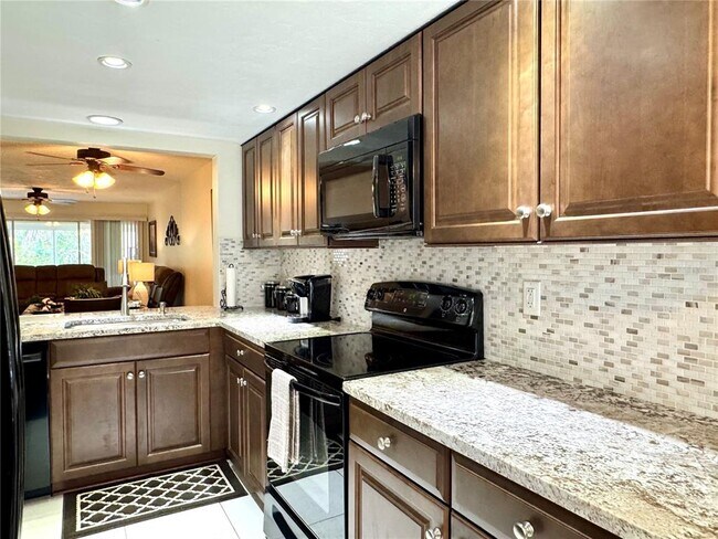 Building Photo - 4409 Longmeadow