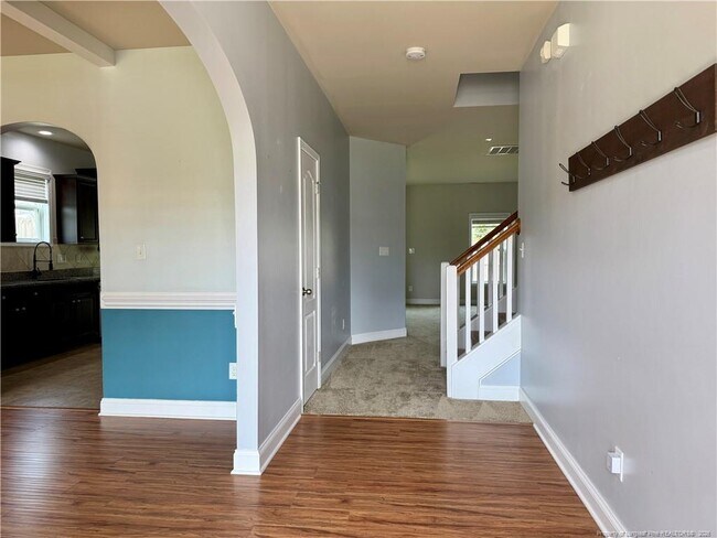 Building Photo - 260 Trenton Pl