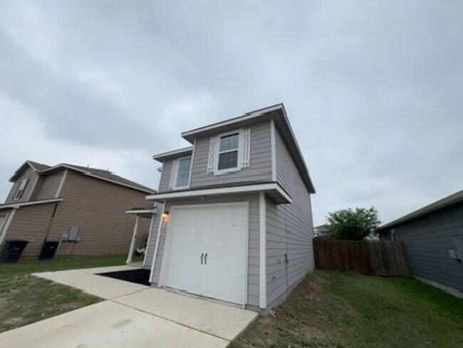 Building Photo - 3-Bedroom Home in Southeast San Antonio with Spacious Backyard & Open Layout
