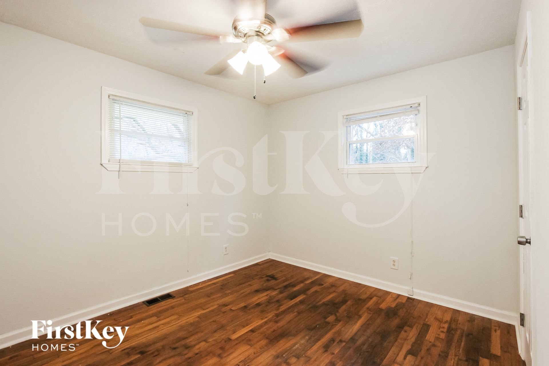 Building Photo - 3549 Tulip Dr