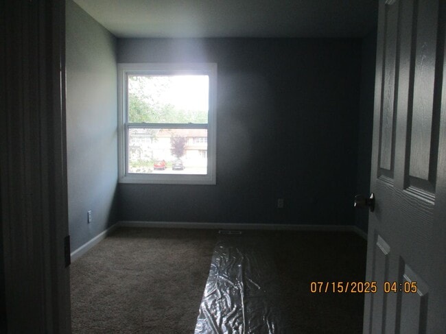 Building Photo - 25 Medford Ct