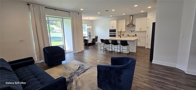 Building Photo - 18410 Blue Heron Cir
