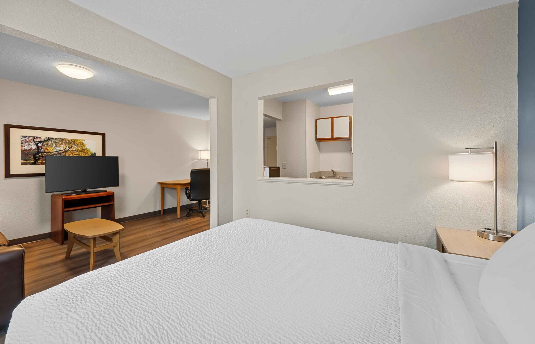 Building Photo - Furnished Studio-Fort Wayne - North