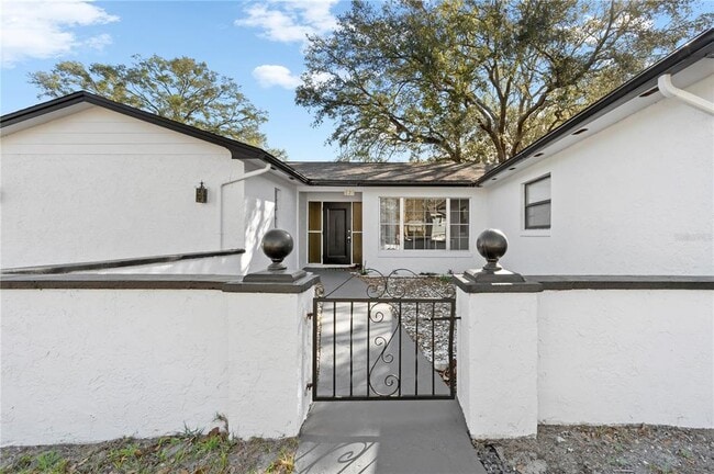 Building Photo - 621 Ashberry Ln