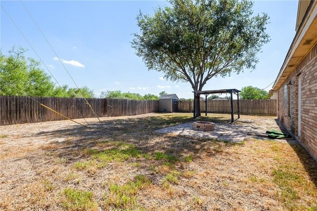 Building Photo - 4011 Lomita St