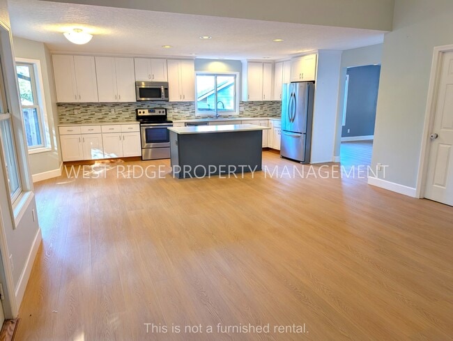 Building Photo - 5530 SW Coronado St