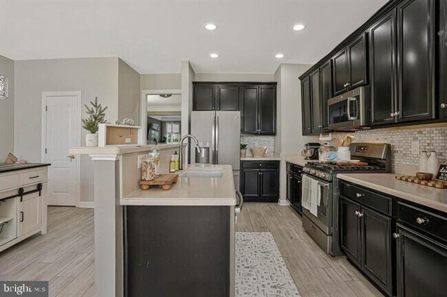 Building Photo - 10613 Bristow Station Dr
