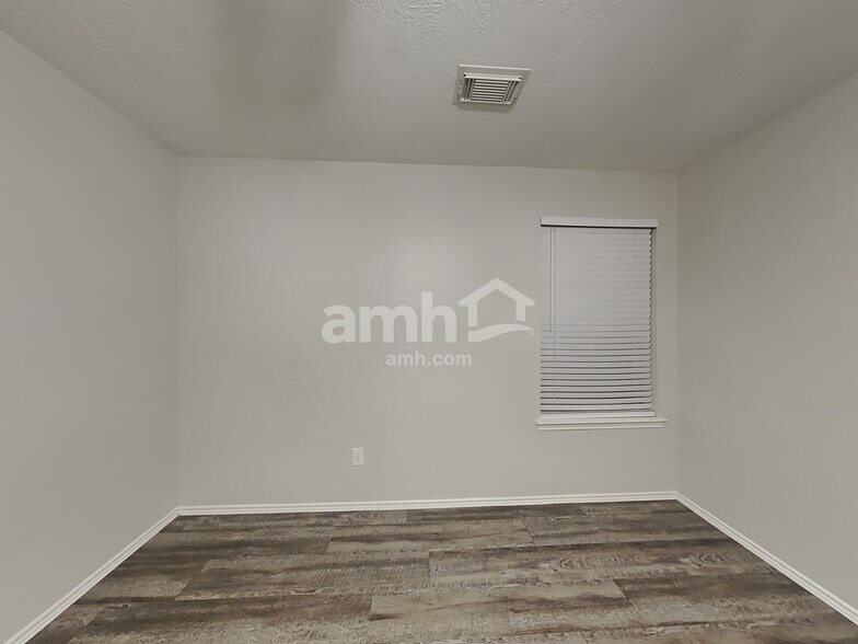 Building Photo - 6714 Hidden Colony Ln