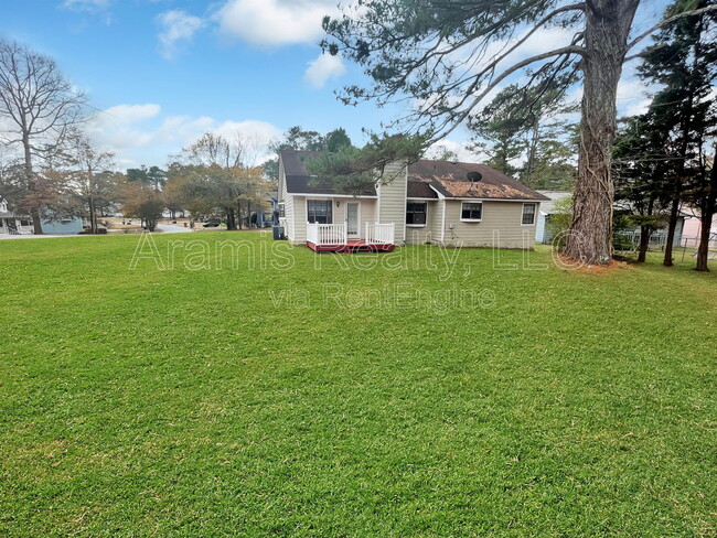 Building Photo - 3086 Drexel Ln