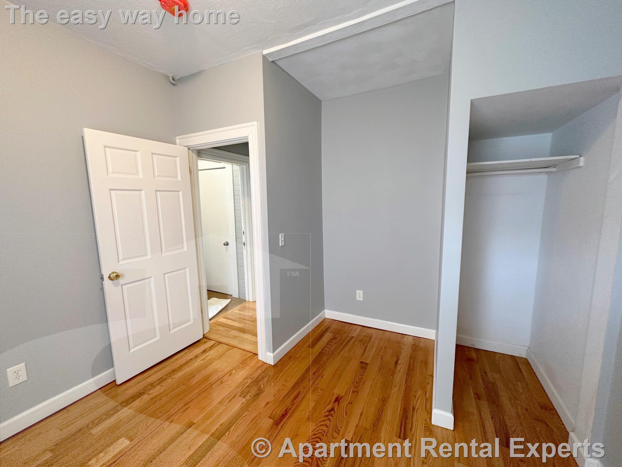 Building Photo - 295 Windsor St