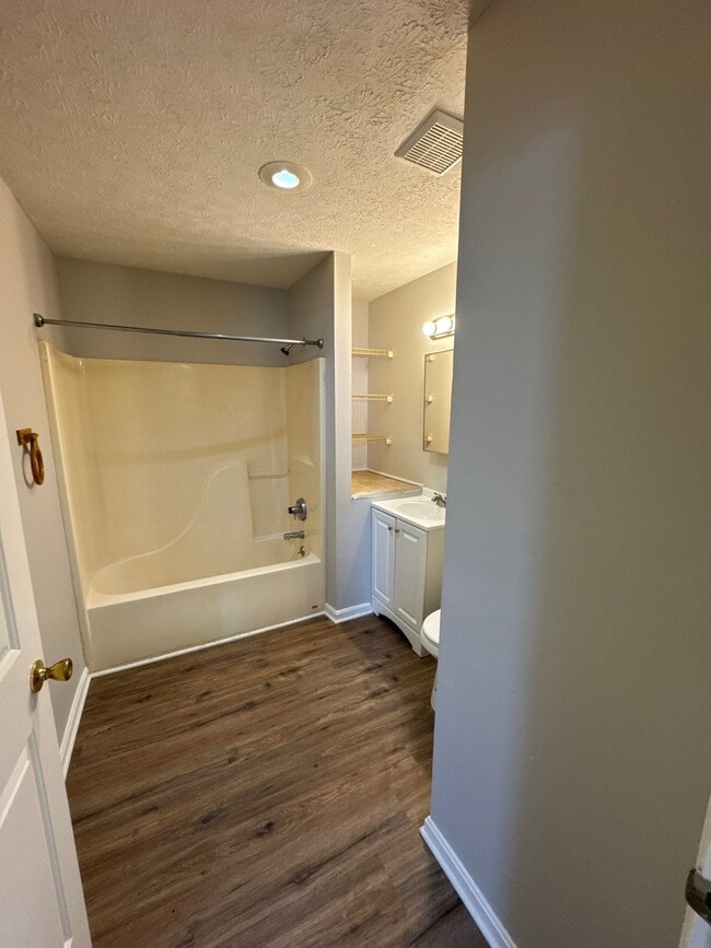 Building Photo - 4101 Blue Lick Ct