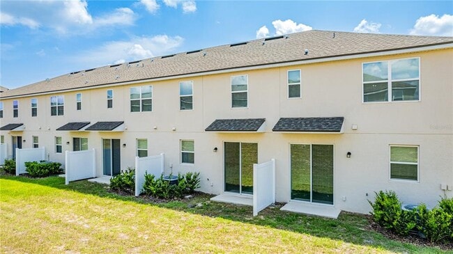 Building Photo - 1104 Lakeshore Breeze Pl
