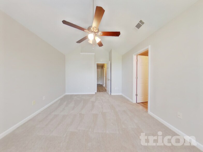 Building Photo - 6972 Foxmoor Way