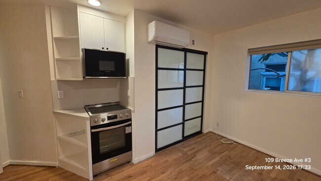 Building Photo - 109 Breeze Ave
