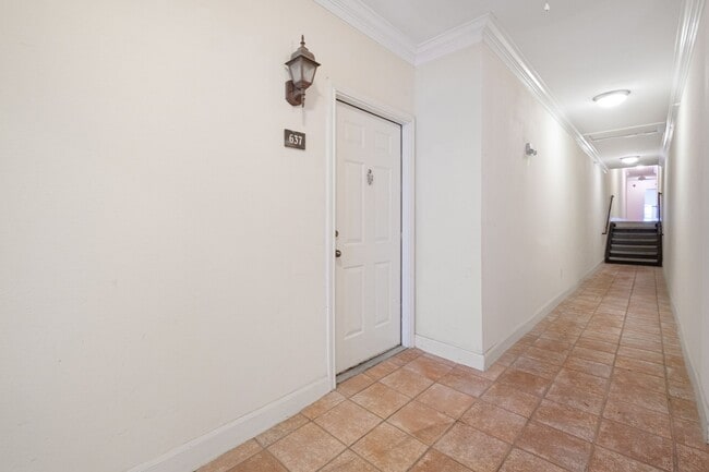 Building Photo - Modern Condo Living Near Downtown Austin & Movie House Theater