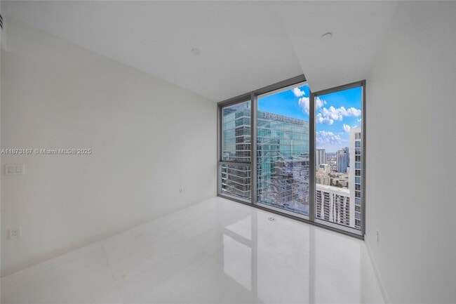 Building Photo - 300 Biscayne Blvd Way