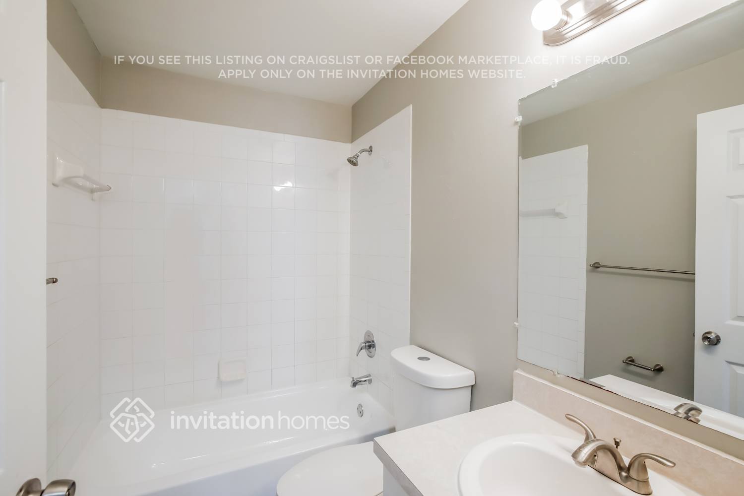 Building Photo - 119 NW 44th Terrace