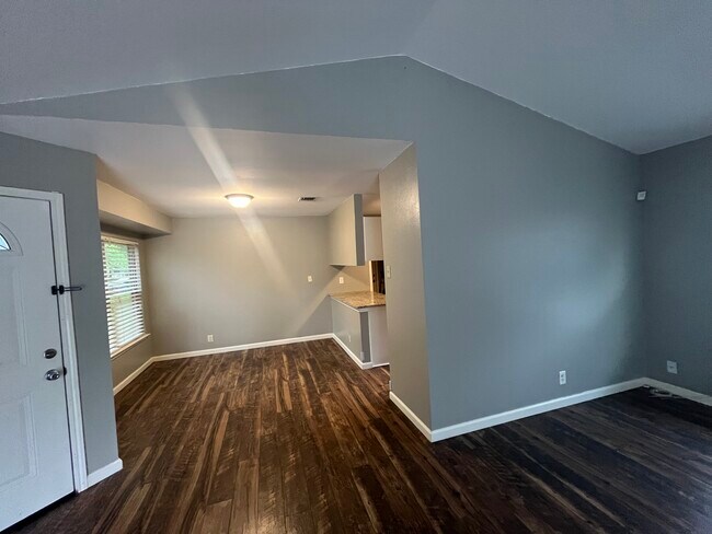 Building Photo - Wayside