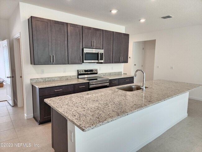 Building Photo - 3256 Crocus Ln