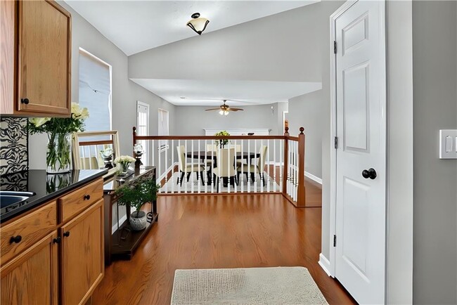 Building Photo - 5822 Cedar Croft Ln