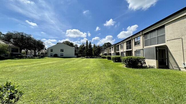 Building Photo - 4989 Puritan Cir