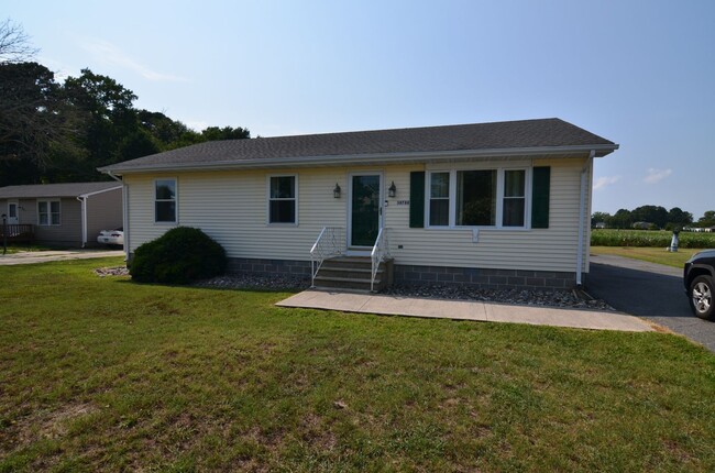 Primary Photo - ADORABLE SINGLE FAMILY HOME IN SELBYVILLE