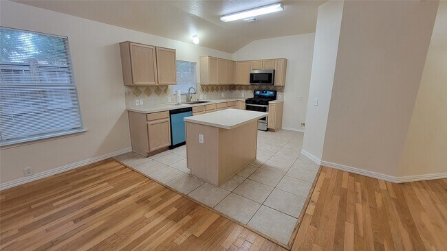 Building Photo - 4831 Dark Canyon Ct