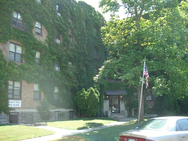 Building Photo - Springton Manor Apartments