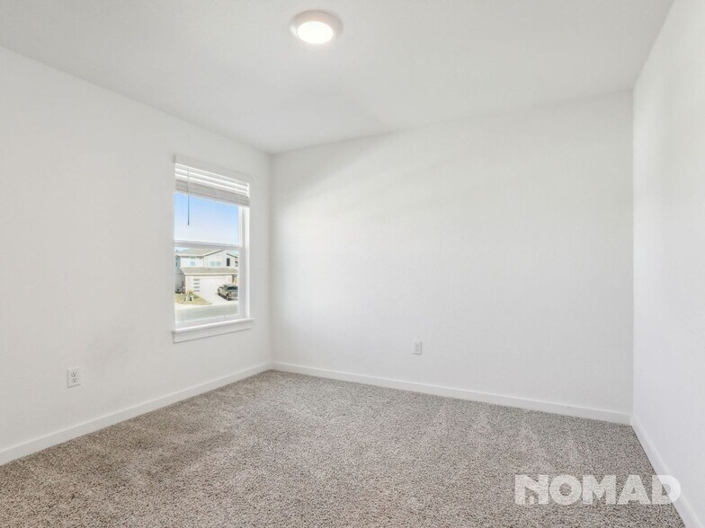 Building Photo - 272 Geminiflora Bend