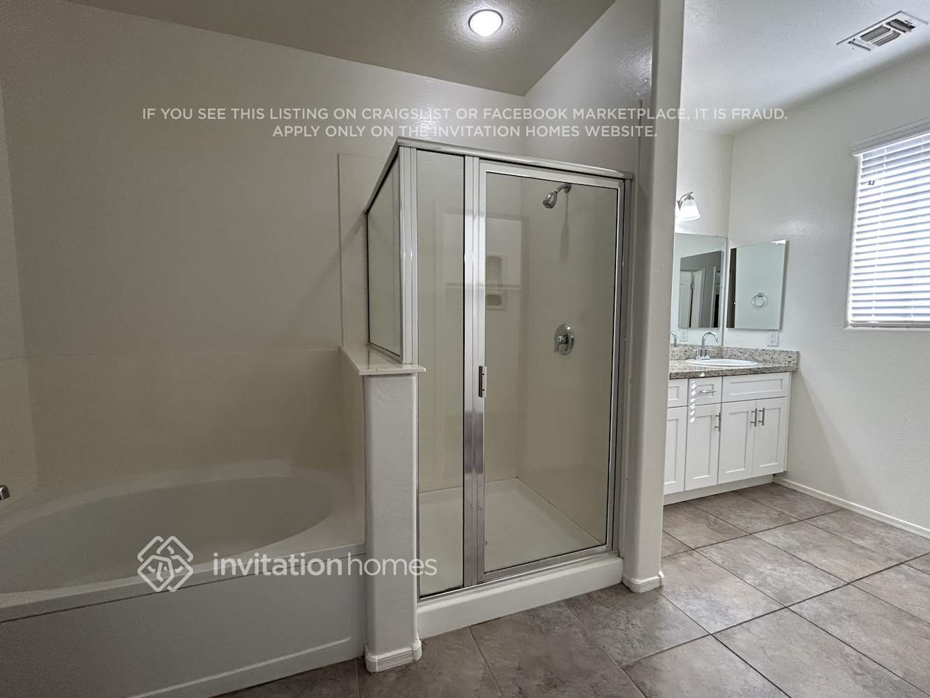 Building Photo - 274 S 174th Dr