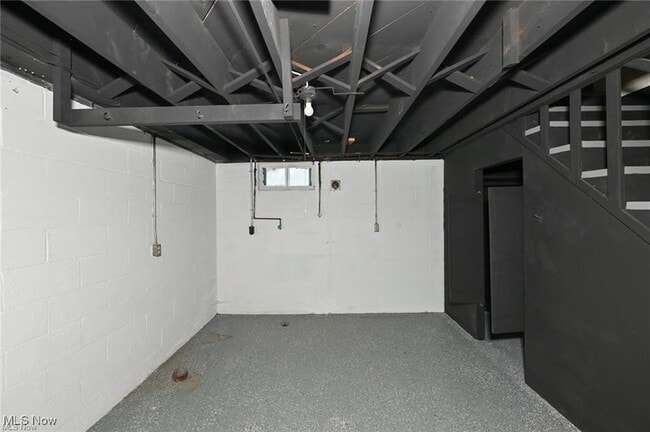 Building Photo - 357 E Paige Ave